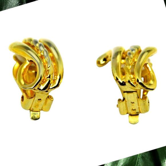 Classic Curve Swirl Clip - On Earrings Gold Tone Timeless Elegance - Picture 4 of 4